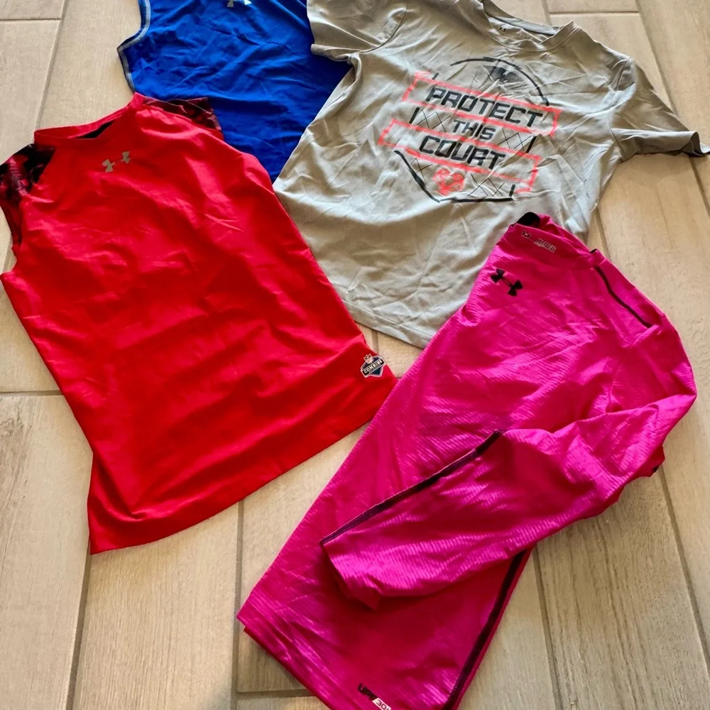 LOT of 4 TOPS Under Armour Youth Athletic Shirts Boys Large / XL HeatGear